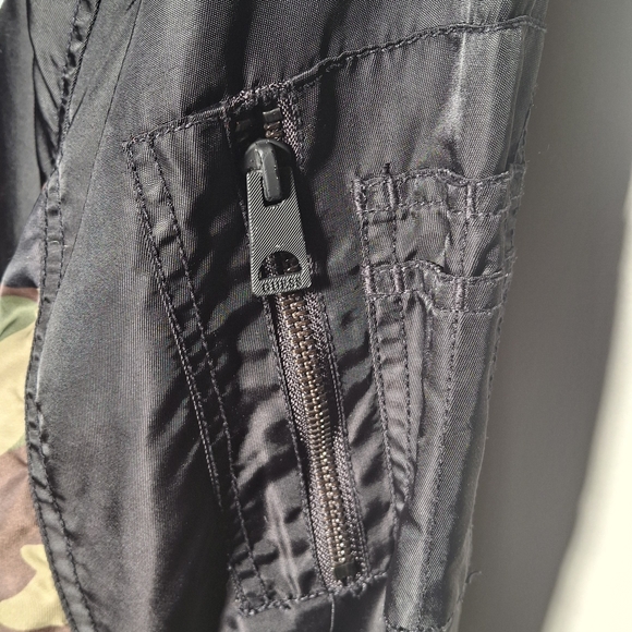 GUESS Jacket - Picture 3 of 4